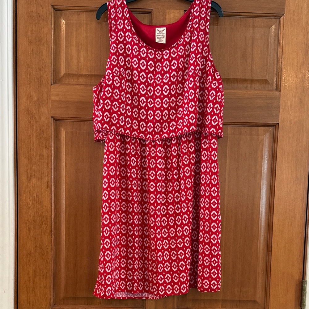 EUC! Women’s size XL, Faded Glory Red and White Midi Dress!